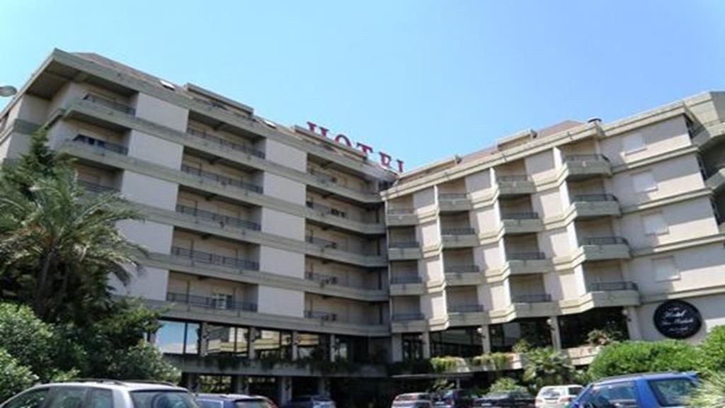 Hotel San Michele Caltanissetta Exteriör bild