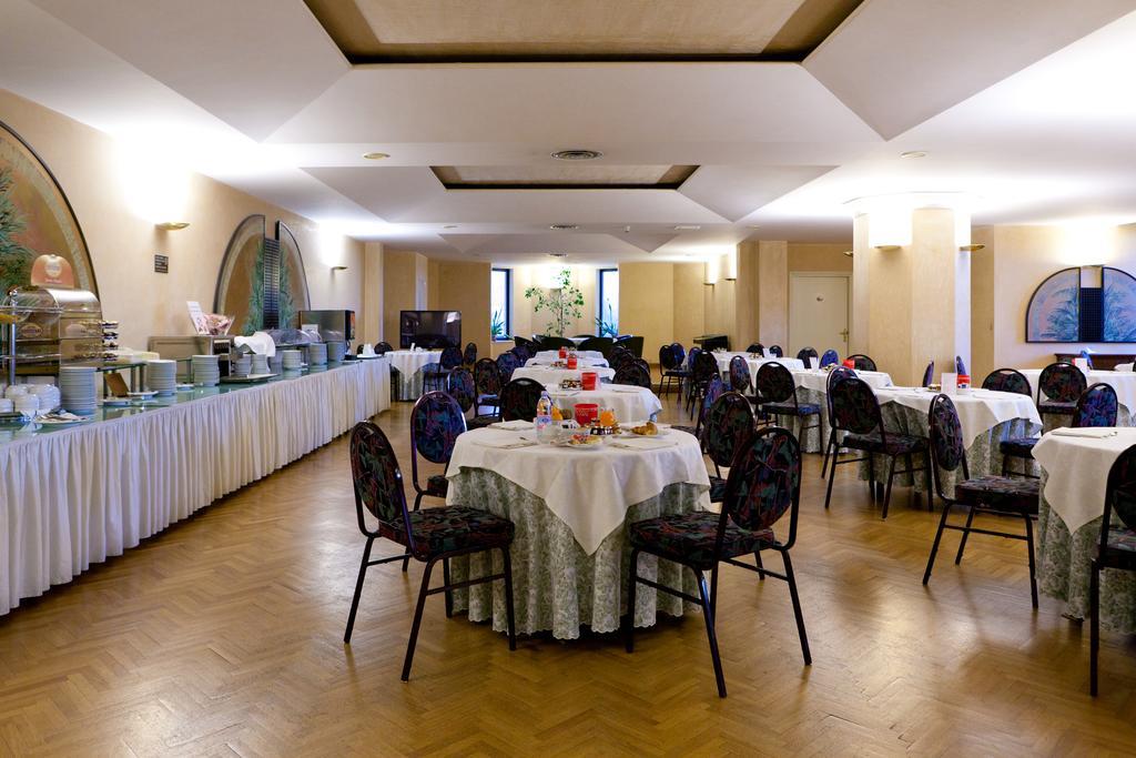 Hotel San Michele Caltanissetta Exteriör bild